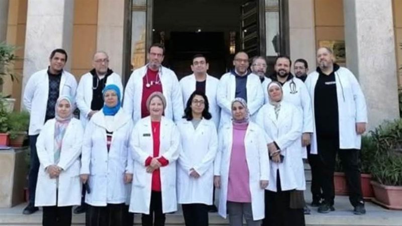 جزء من أطباء القافلة