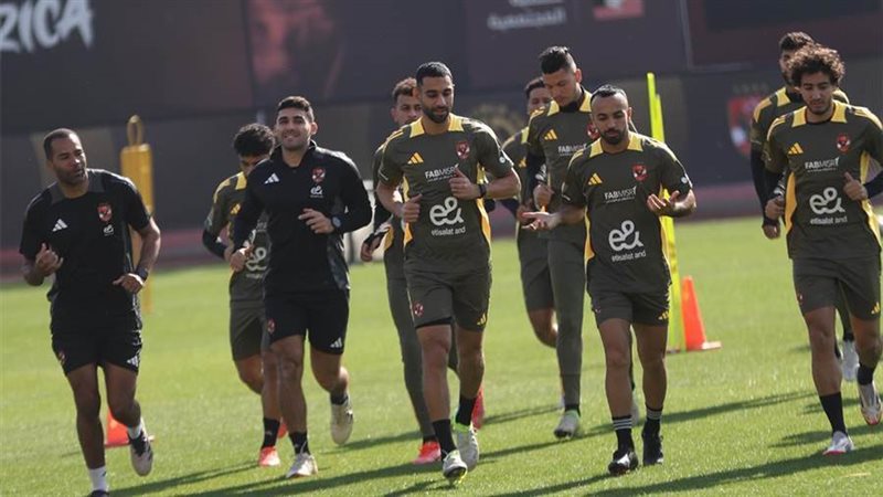 لاعبو الأهلي في المران