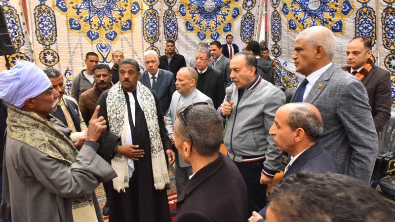 محافظ أسيوط يلتقي