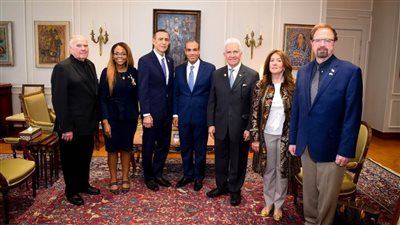 وزير الخارجية يستقبل وفدا من مجلس النواب الأمريكي 