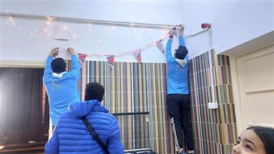 فرحة كبار السن بزينة رمضان وتوزيع الهدايا على المسنين بدار بنها