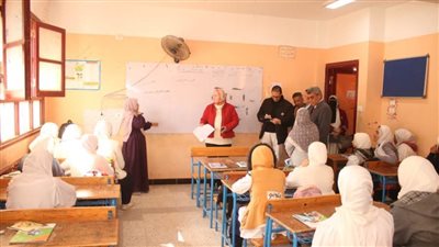  وكيلة تعليم بني سويف تواصل جولاتها لمتابعة سير المنظومة التعليمية (صور) 