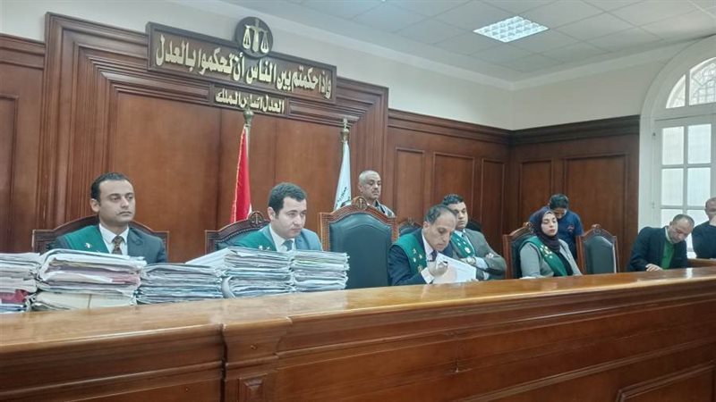 منصة المحكمة