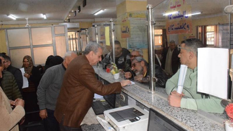 محافظ الغربية خلال