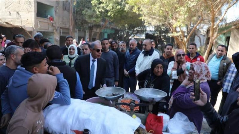 محافظ المنيا خلال