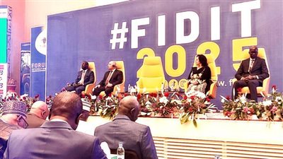 الوزير يشارك في 