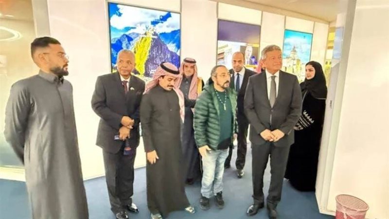 خالد عبد العزيز يتفقد