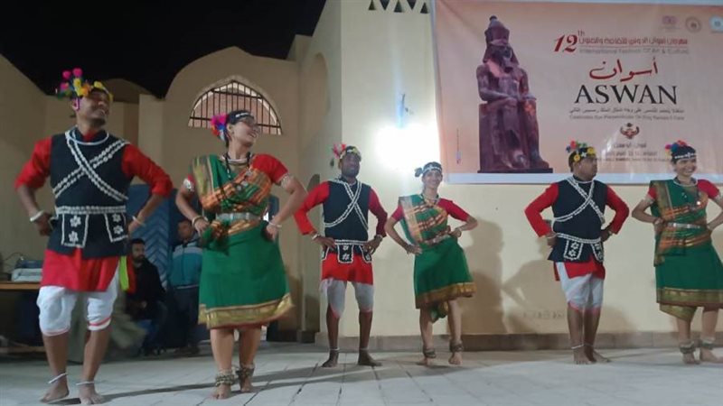 استعراضات الصين والهند