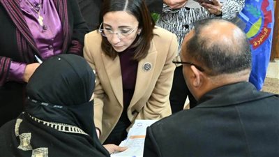 خلال اللقاء الأسبوعي لخدمة المواطنين.. محافظ البحيرة تبحث مشاكل 24 مواطنًا