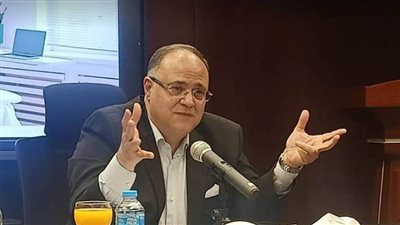 رئيس هيئة الدواء يناقش توطين صناعة أدوية الأورام مع شركة أدوية عالمية