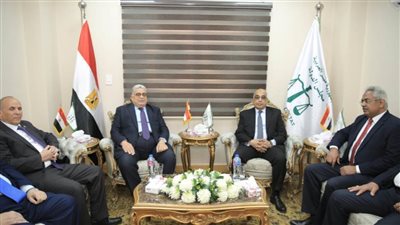 رئيس مجلس الدولة يفتتح مكتب التوثيق بمجمع محاكم مجلس الدولة بالبحر الأحمر 