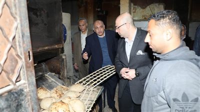 محافظ بني سويف يتفقد المخابز البلدية ويوجه بتكثيف الرقابة 