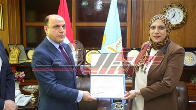 تكريم فريق عمل الإدارة العامة للتخطيط والتنمية العمرانية بكفر الشيخ