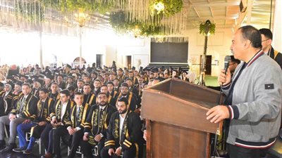 محافظ أسيوط يشهد حفل تخريج الدفعة 58 من كلية الطب بنادي الأطباء بحي غرب 