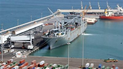 إعادة فتح ميناء العريش البحري عقب تحسن الأحوال الجوية