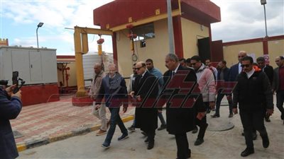 محافظ كفر الشيخ يتفقد محطة رفع صرف صحي النور