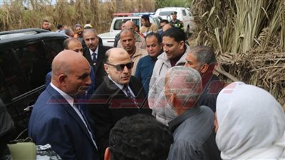 محافظ كفر الشيخ يلتقي بأهالي قرى مطوبس