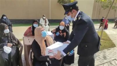 مساعدات عينية من الداخلية لقاطني المناطق الأولى بالرعاية