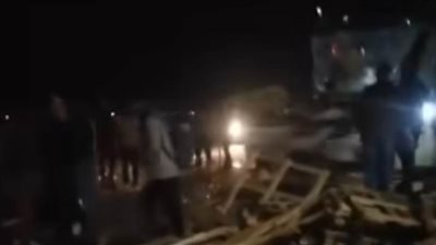 مصابين في تصادم اتوبيس وسيارة نقل ببورسعيد 