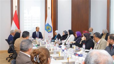 مجلس جامعة دمنهور يوافق على منح درجتي الماجستير والدكتوراه لـ19عضو هيئة تدريس وترقية 5 آخرين 