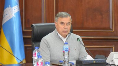 محافظ الإسكندية يوجه بوضع خطة متكاملة لتسهيل حركة النقل وخاصة أوقات الذروة