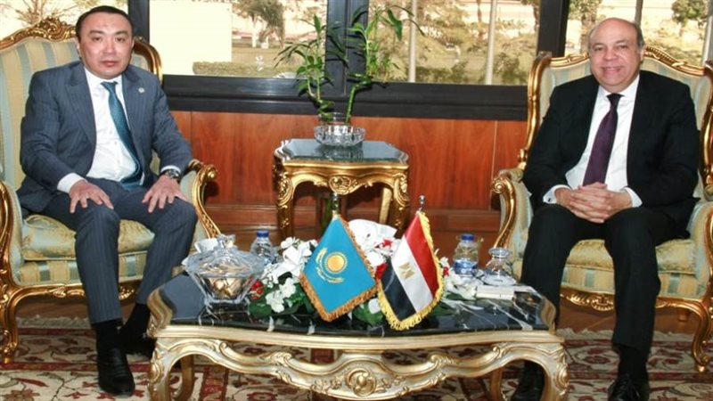 وزير الطيران المدني