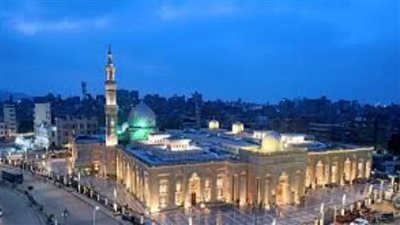 مسجد السيدة زينب.. مركز ديني وتاريخي في قلب القاهرة