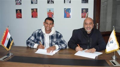 عبدالرحمن يونس بطل رفع الأثقال يوقع لروابط الرياضية استعدادًا لأولمبياد لوس أنجلوس 2028