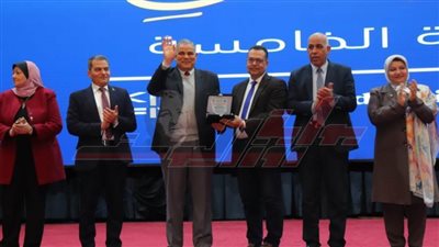 حفل تخريج طلاب كلية الطب البشري الدفعة الخامسة بجامعة كفر الشيخ 