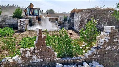 محافظ سوهاج: إزالة 227 حالة تعد على أملاك الدولة والأراضي الزراعية