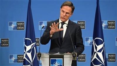 أمين حلف الناتو يحث الرئيس الأوكراني على استعادة علاقاته مع نظيره الأمريكي