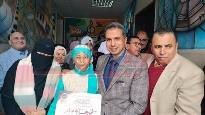 د. علاء جودة يفتتح معرض الأنشطة بمركز الإبداع