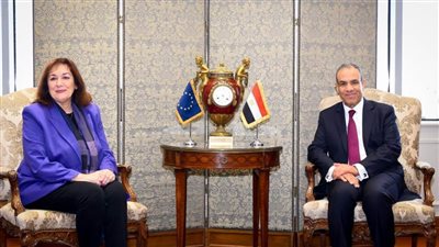وزير الخارجية والهجرة يجري مشاورات سياسية مع مفوضة الاتحاد الأوروبي لشئون المتوسط