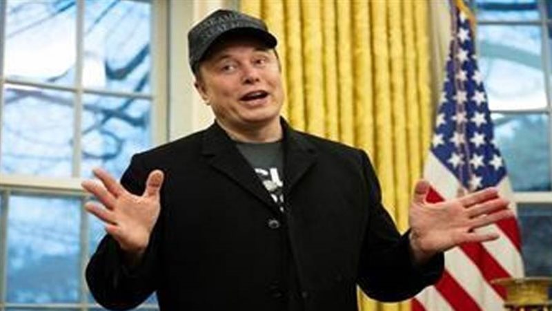 الملياردير إيلون