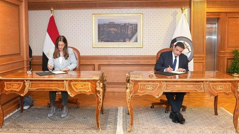 اثناء التوقيع