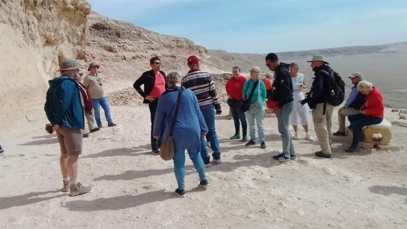 وفود سياحية تزور