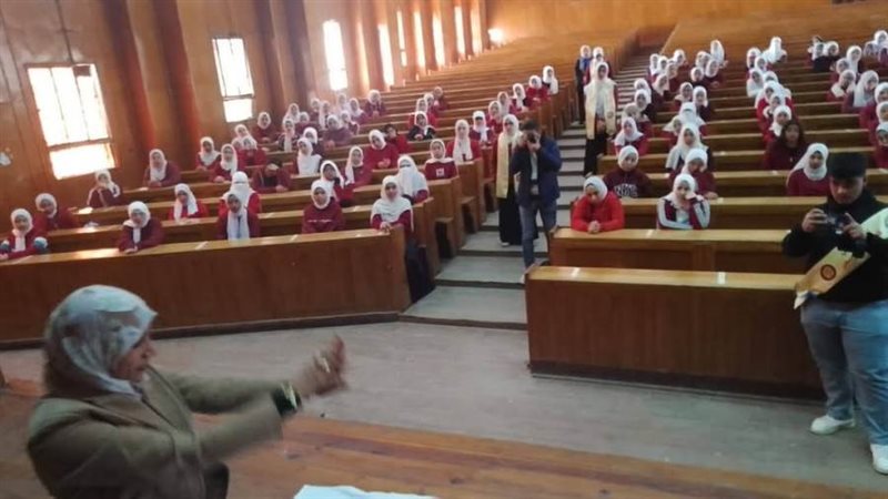 تدريب طالبات جامعة