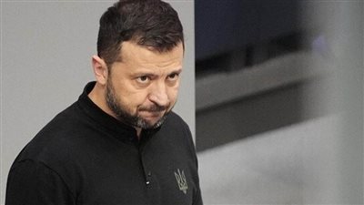 زيلينسكي يصل إلى مقر القمة الأوروبية بشأن السلام في أوكرانيا