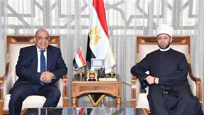 وزير الأوقاف يستقبل وزير الكهرباء 