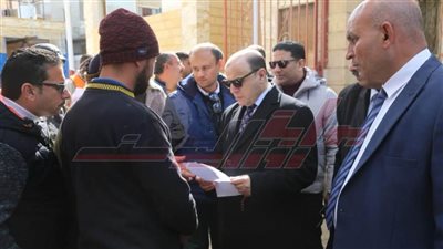 محافظ كفر الشيخ يلتقي بأهالي قرى مطوبس 