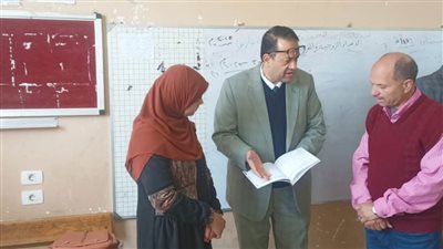  بالصور.. وكيل وزارة التعليم بالغربية يتفقد مدارس في بسيون