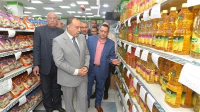محافظ أسيوط يفتتح معرض أهلاً رمضان للسلع الغذائية بالمقر الرئيسي للشركة المصرية لتجارة الجملة 