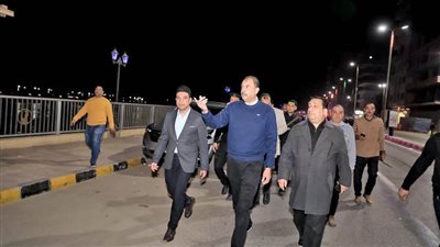 محافظ سوهاج في جولة ميدانية لمتابعة الوضع العام بالشارع