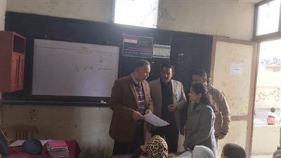 وكيل تعليم أسيوط يُحيل 7 معلمين للتحقيق ويكرم مديري 4 مدارس ومعلمين بمدارس صدفا 