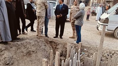  رئيس مدينة أبو المطامير يتفقد مشروعات حياة كريمة بقرية كوم الفرج  