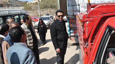 وكيل وزارة الصحة بسوهاج يتابع توزيع هدايا الدعم الغذائي المقدمة من صندوق