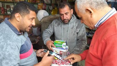 بالصور.. رئيس مدينة سمنود يضبط 3309 عبوات ألعاب نارية خلال حملة تفتيشية