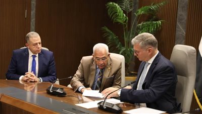 رئيس طاقة الشيوخ يطالب وزير البترول بسرعة توصيل الغاز لمدينة أسيوط الجديدة