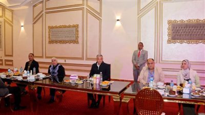 محافظ الإسماعيلية يشارك أبناء المحافظة من أطفال دور الرعاية وكبار السن وذوي الهمم إفطارهم 