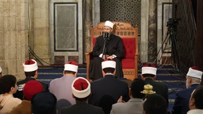 درس التراويح بالجامع الأزهر: الصيام عبادة تهذب العقل وتوقظ القلب وتوجه الفهم